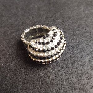 😄 3 for $13 stretch ring